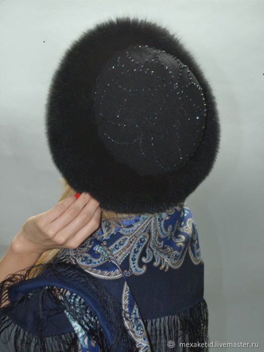 Меховая женская шапка.Шапка из меха песца и чешской шерсти