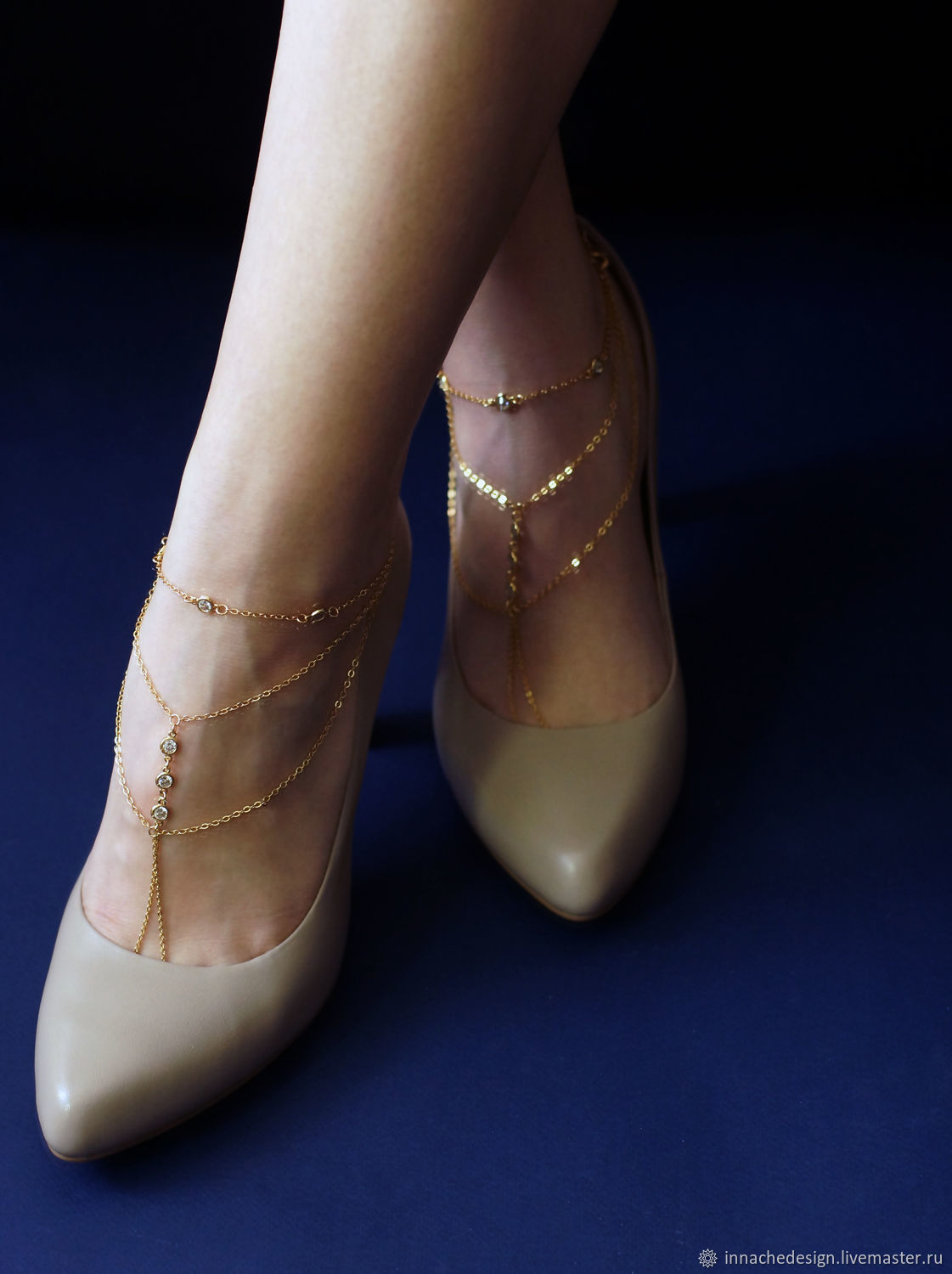 Золотые браслеты на ножки