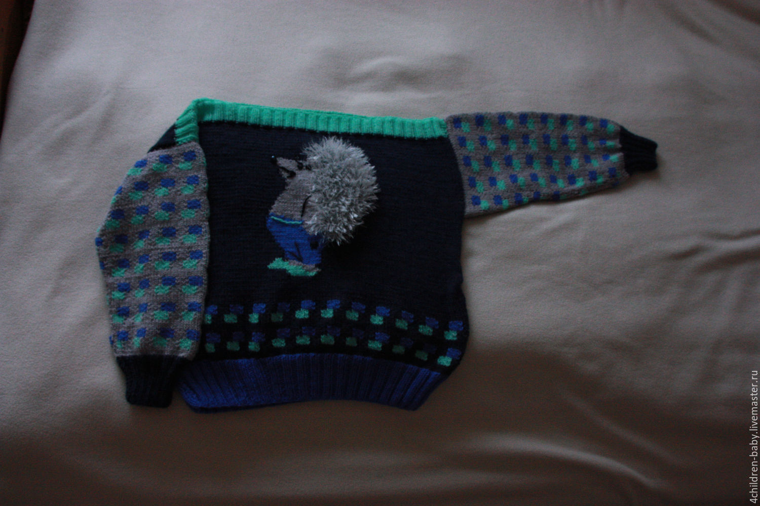 Детский пуловер с ежиком