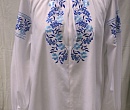 Сатиновая блуза с цветочной вышивкой