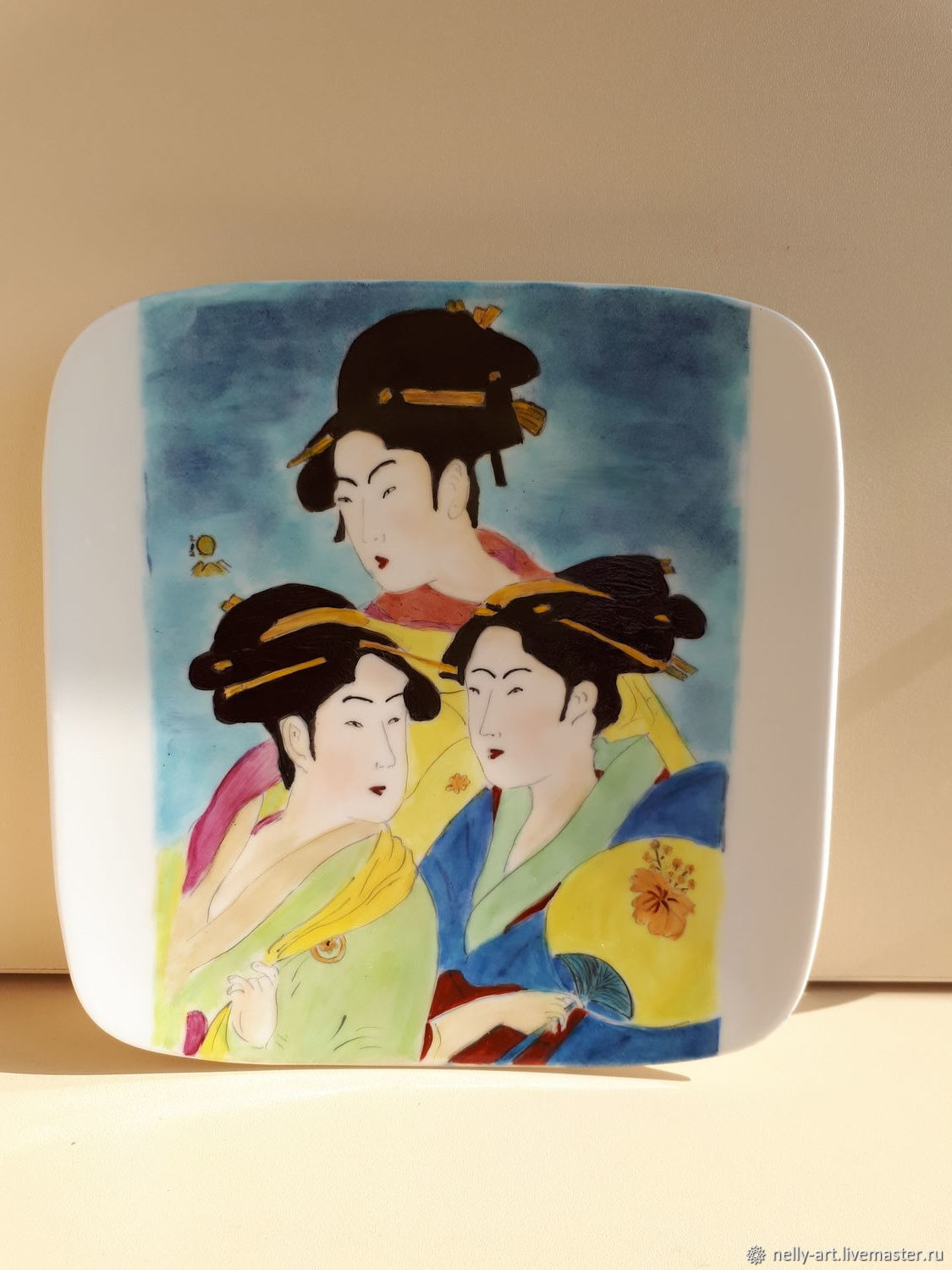Японские девушки. Декоративная тарелка