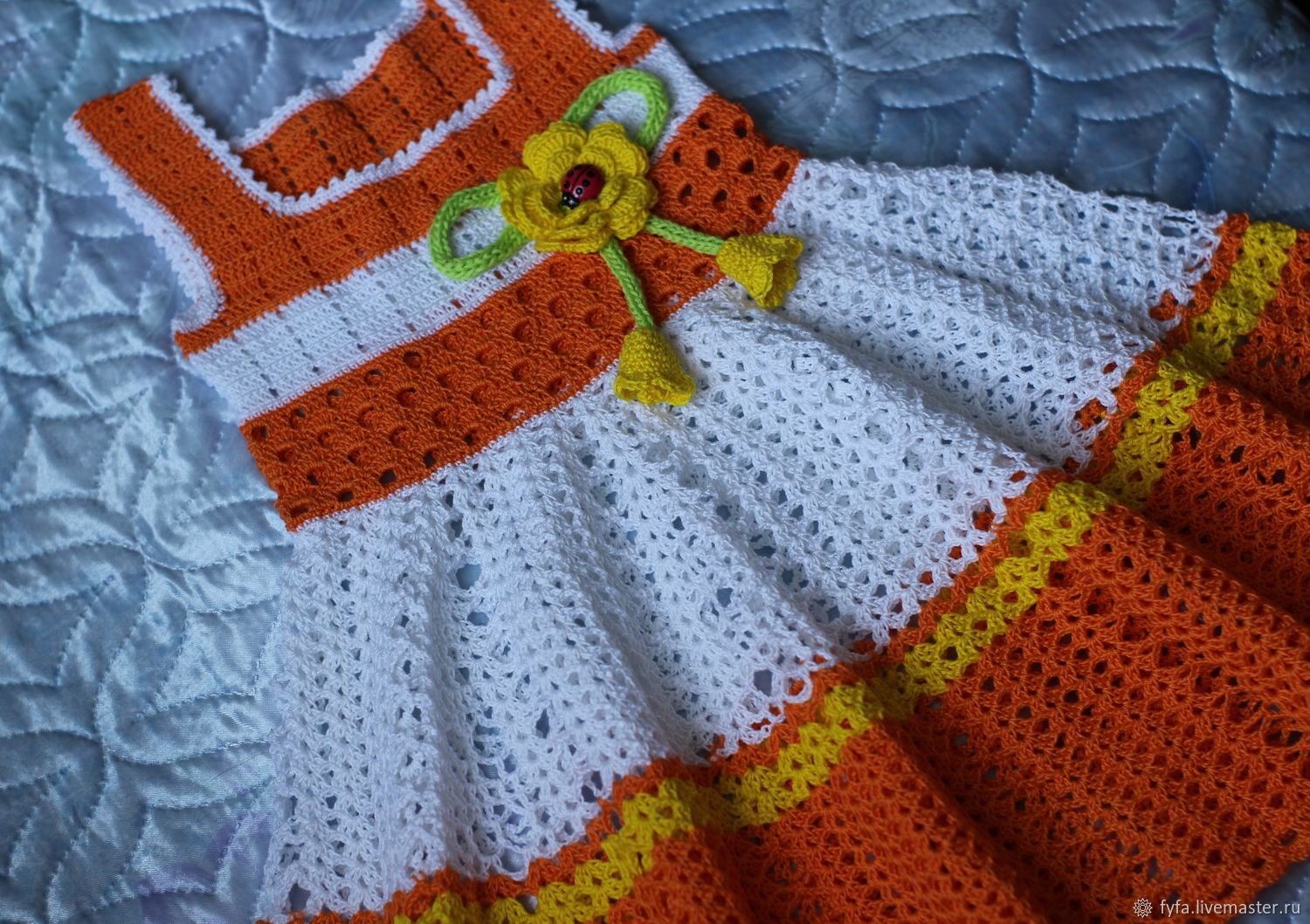 Платье для девочки вязаное "Солнечный зайчик"