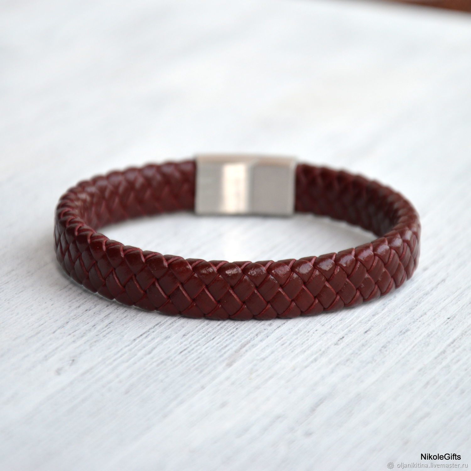 Мужской плетеный бордовый браслет с застежкой из нержавеющей стали