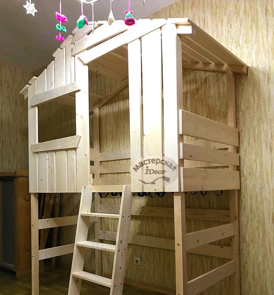 Кровать-чердак домик из массива дерева
