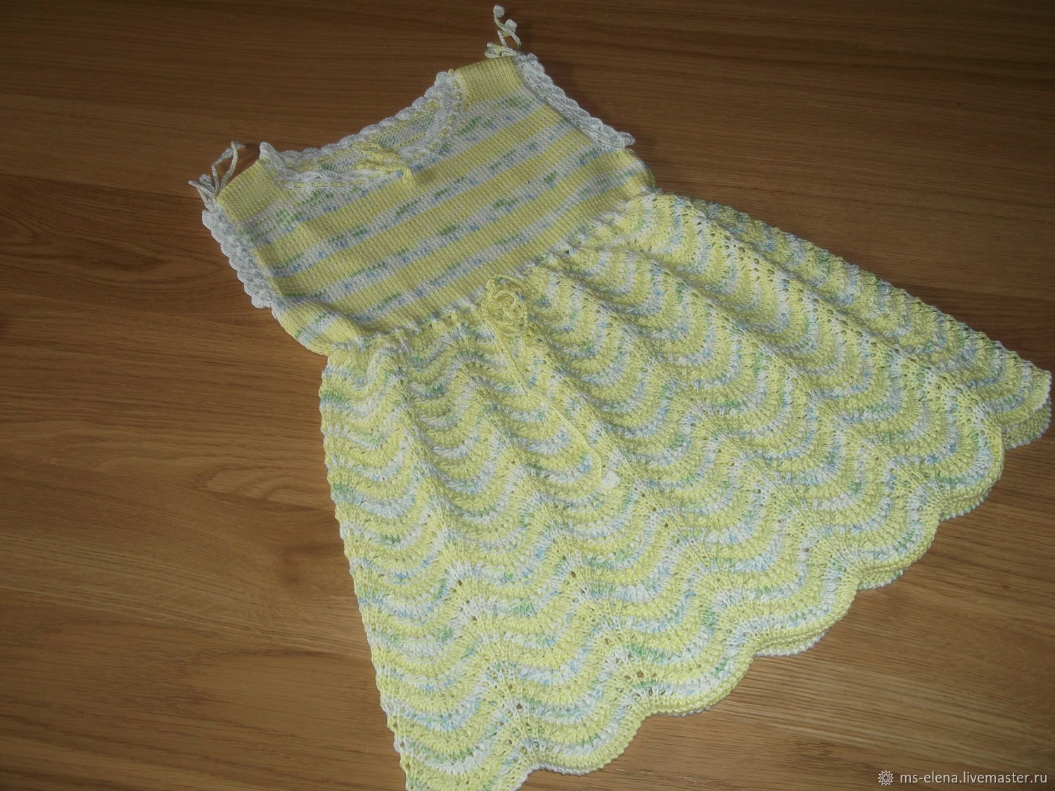 Вязаное платье для девочки ( 2 )