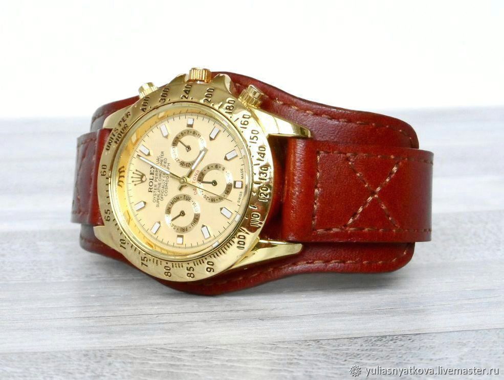 Часы наручные на браслете из рыжей натуральной кожи