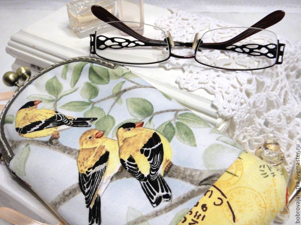 Футляр очечник женский Желтые птички Плотный чехол для очков из ткани