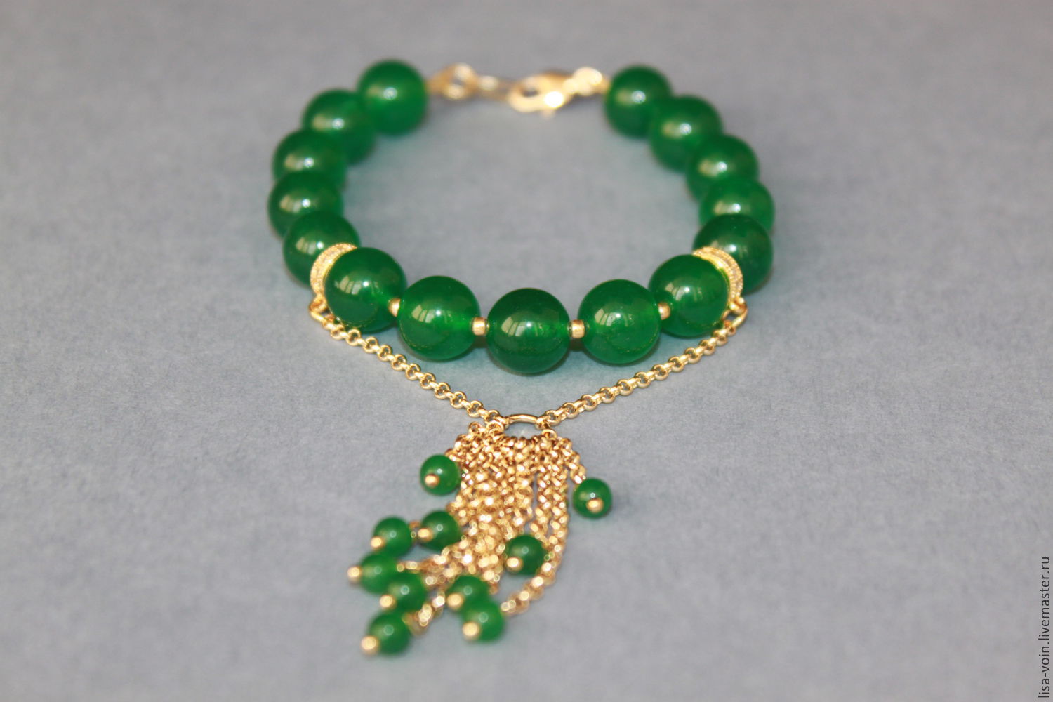 Браслет "Tassels emerald" жадеит зеленый, позолоченная фурнитура