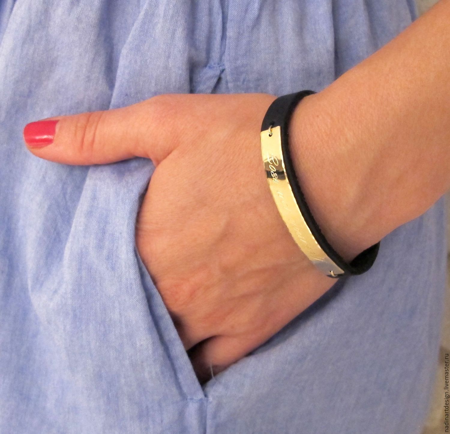 Женский кожаный браслет. Элегантное украшение на руку на заказ