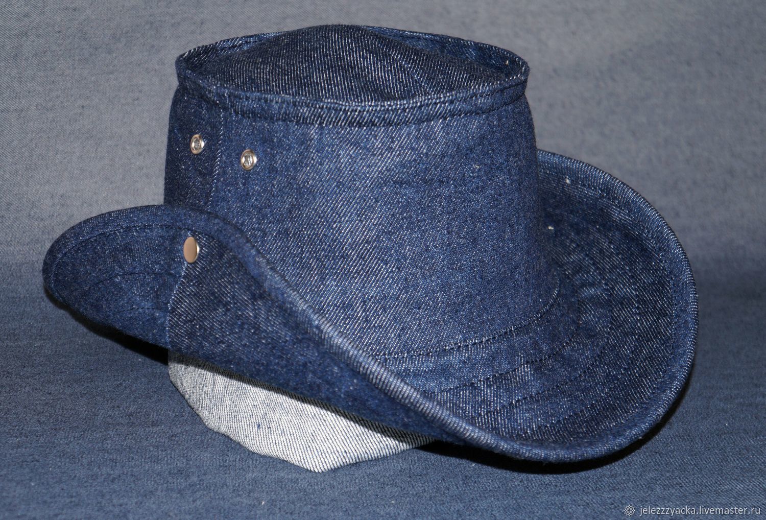 Шляпы джинса. Джинсовая шляпа. Джинсовые головные уборы. Джинсовая шляпа мужская. Джинсовая шляпка.