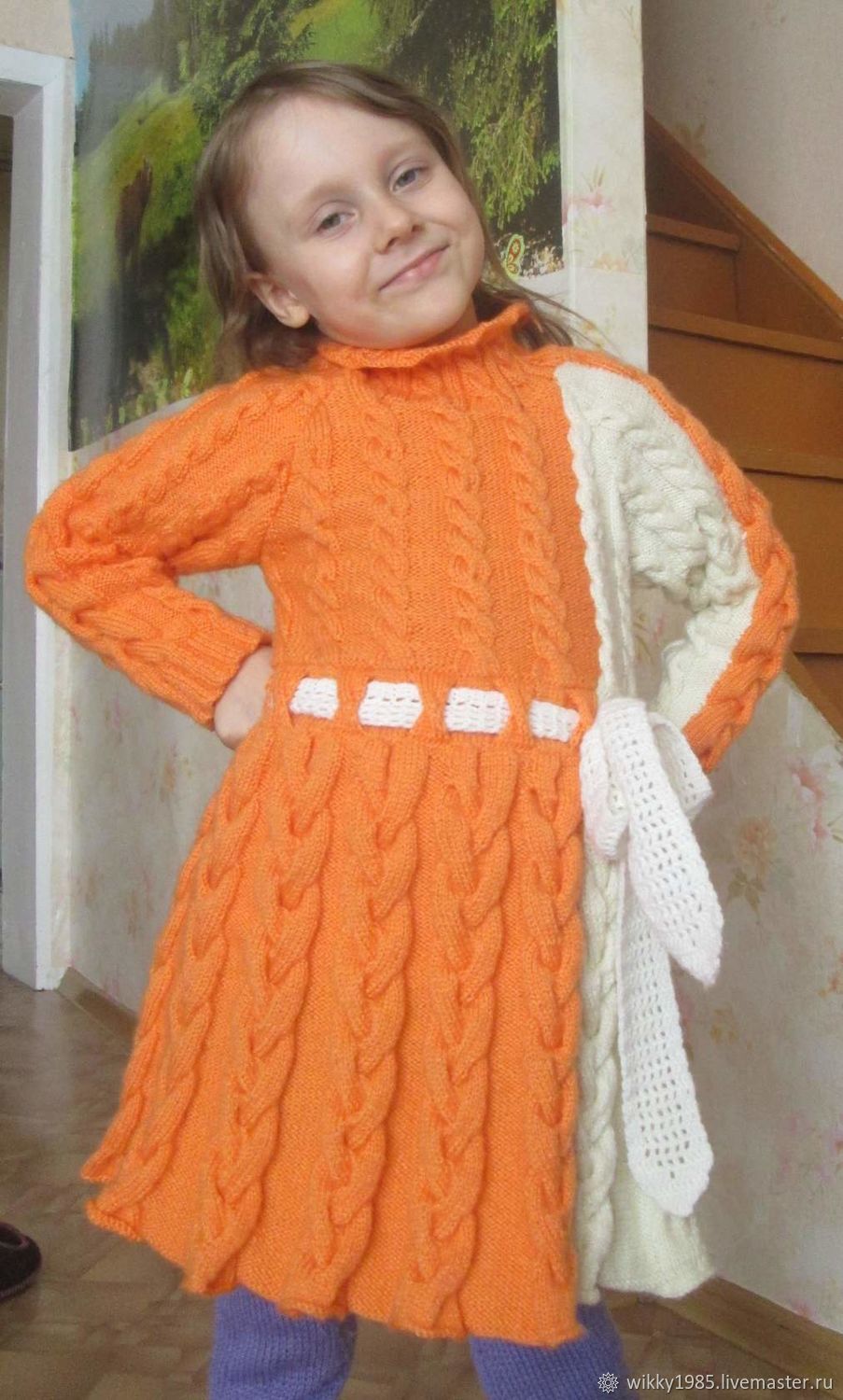 Вязаное платье на девочку 5-6 лет