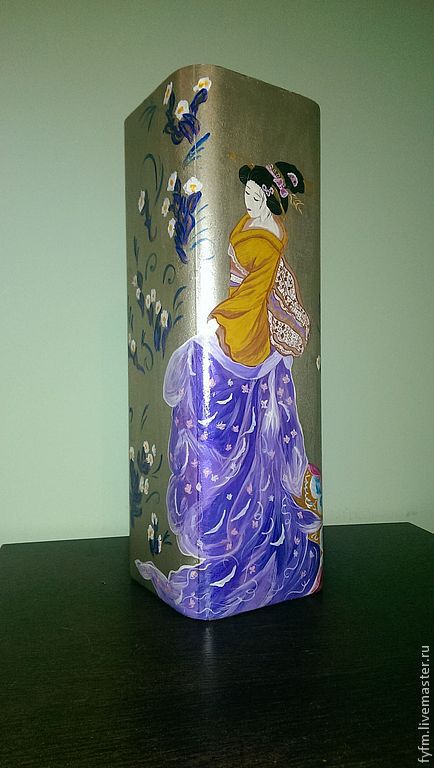 японка в фиолетовом, декоративная ваза