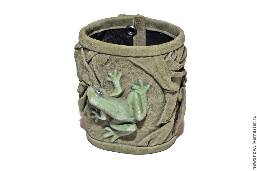 3D Браслет из натуральной замши "Зелёная лягушка"