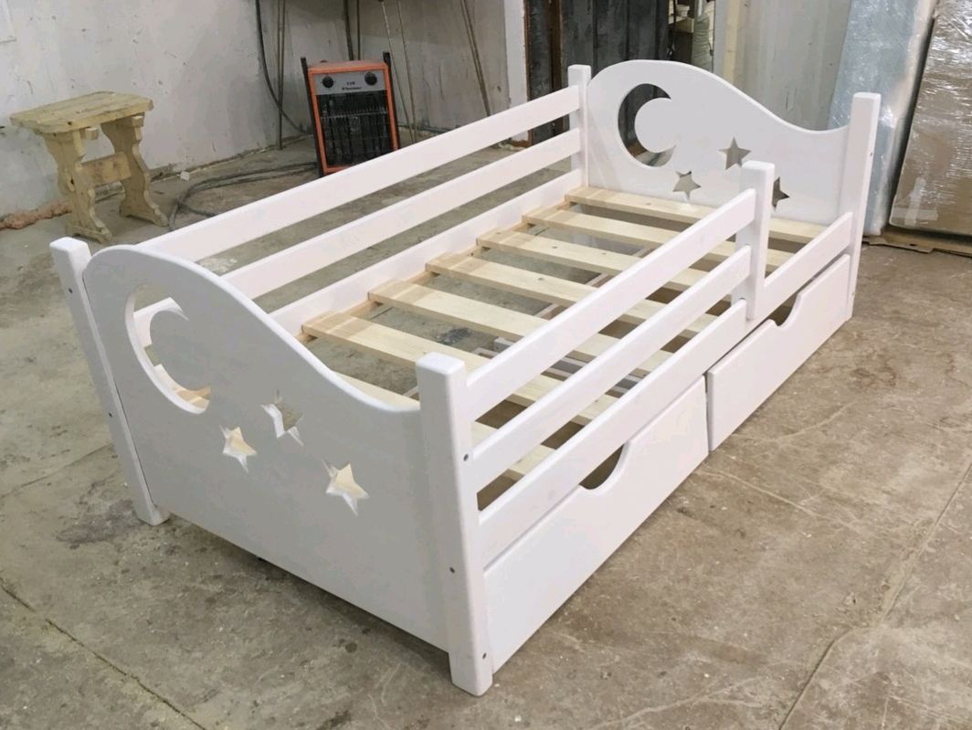 Детская кроватка "Луна"