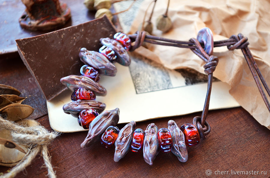 "Theobroma Сacao" - браслет лэмпворк на кожаном шнуре