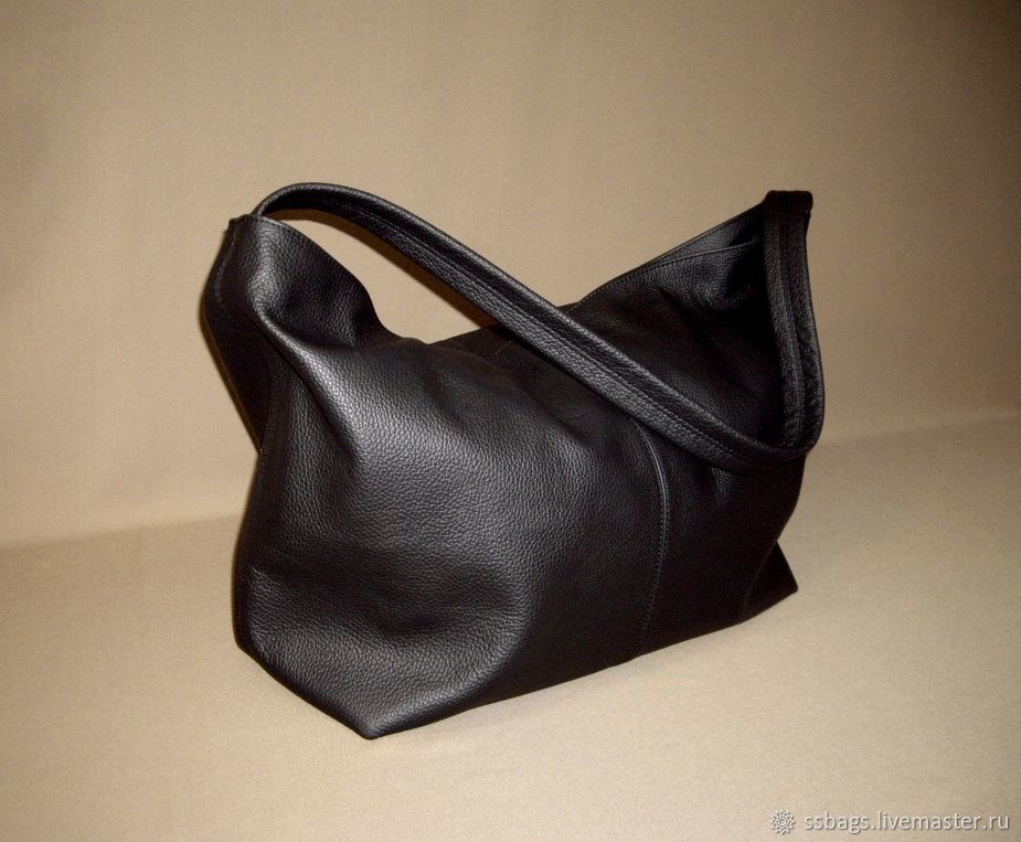 Сумка-мешок из мягкой натуральной кожи черного цвета