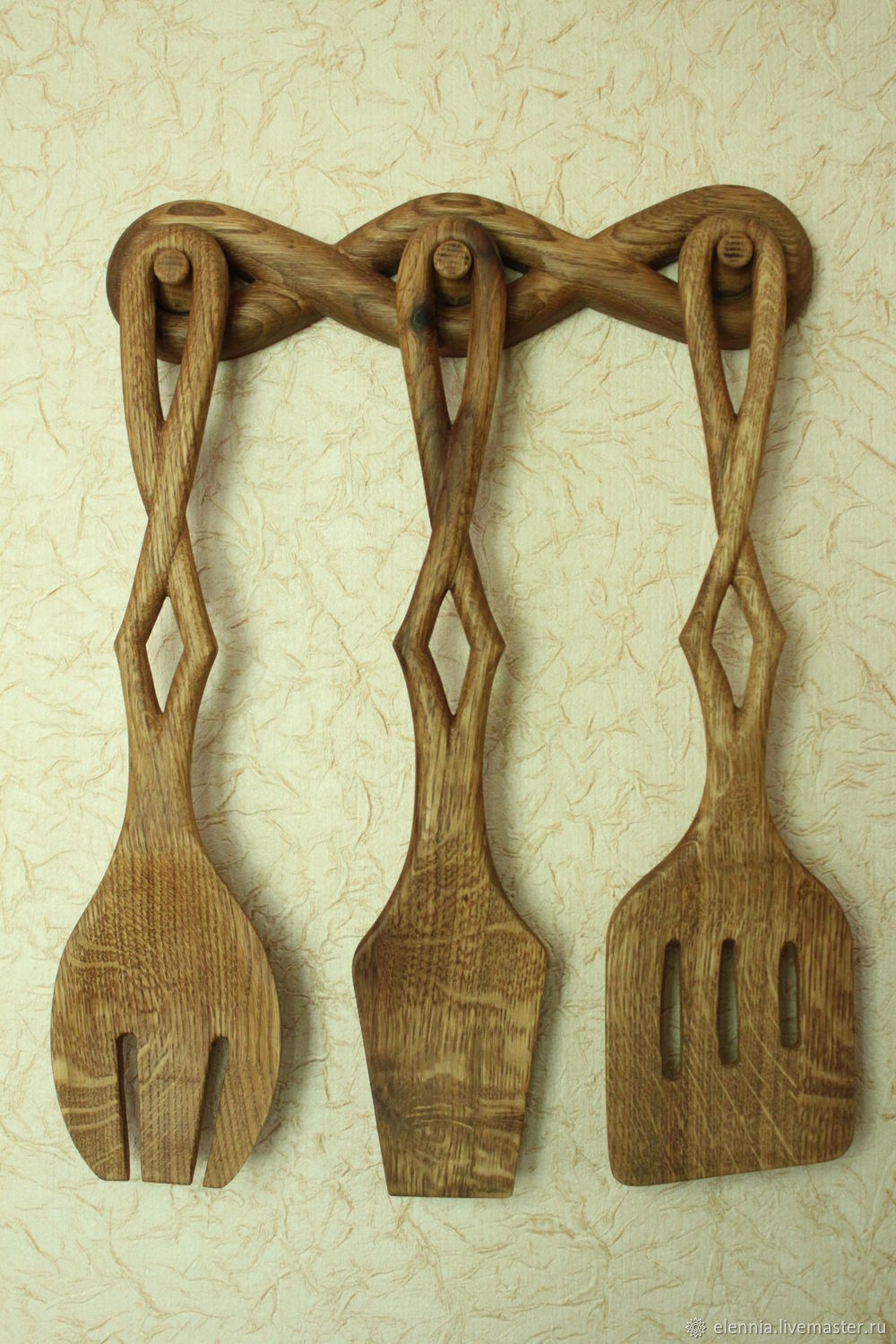 Резной набор деревянных лопаток для кухни. Для настоящего повара