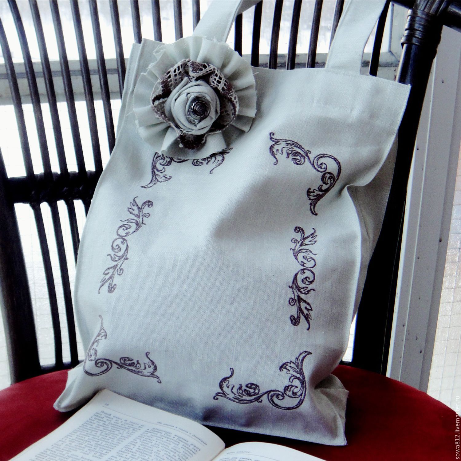 Льняная сумка с машинной вышивкой «нежность»