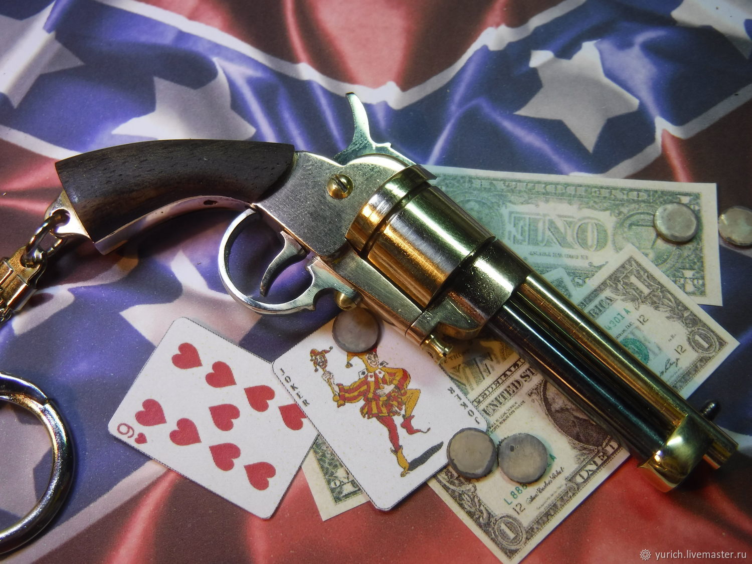 Револьвер-брелок "Карты, деньги, два ствола"