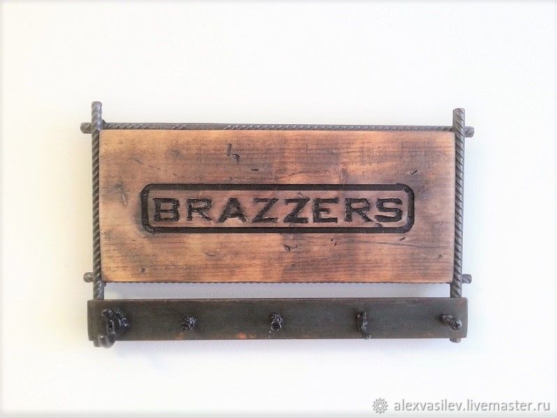 Вешалка ключница "Brazzers"