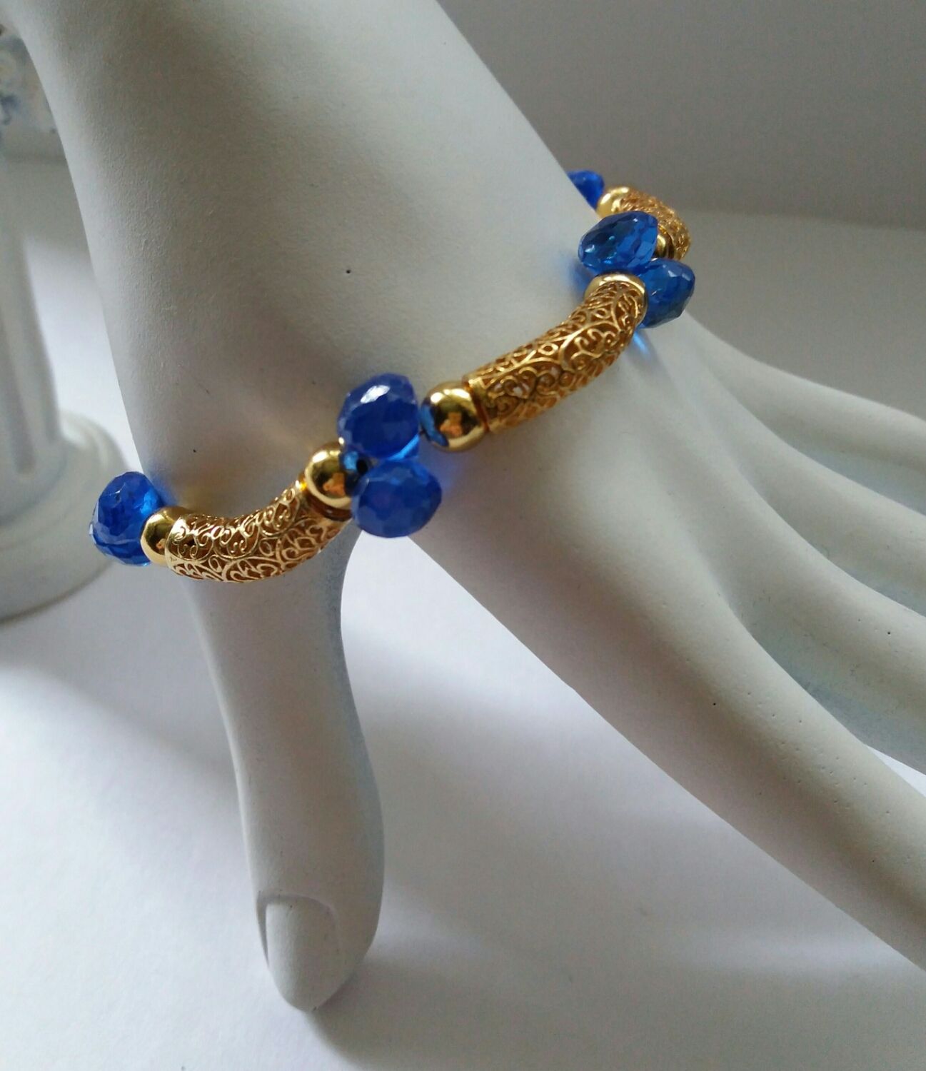 Браслет "Golden charm blue", из серебра и натуральных камней