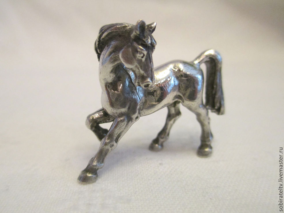 Серебряная миниатюра "Лошадь"