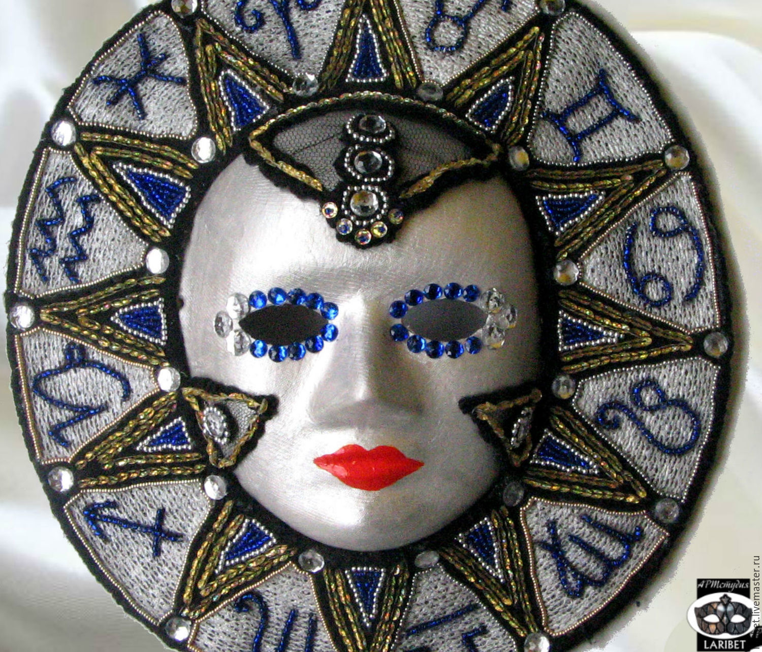 Интерьерная карнавальная маска "Полярная звезда"