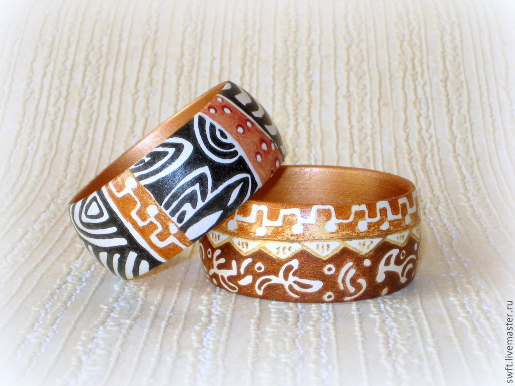 Коричневые женские браслеты из дерева Африканские узоры. Декупаж рыжий