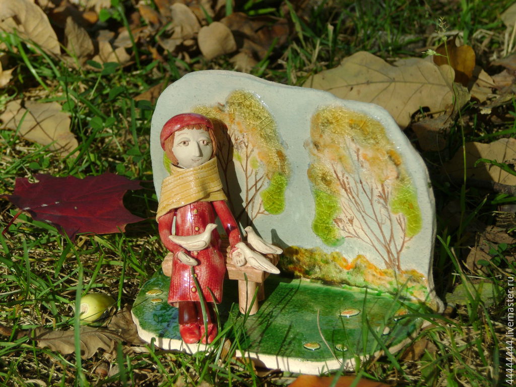 Миниатюра Девочка в парке Керамика