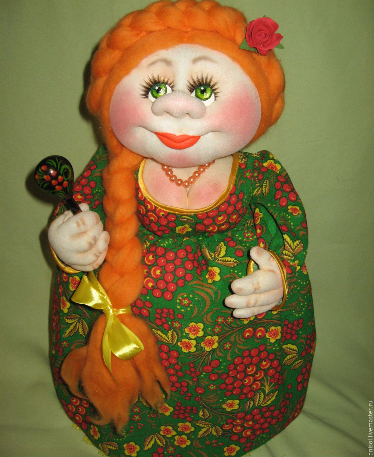 Кукла-грелка на чайник. Маруся