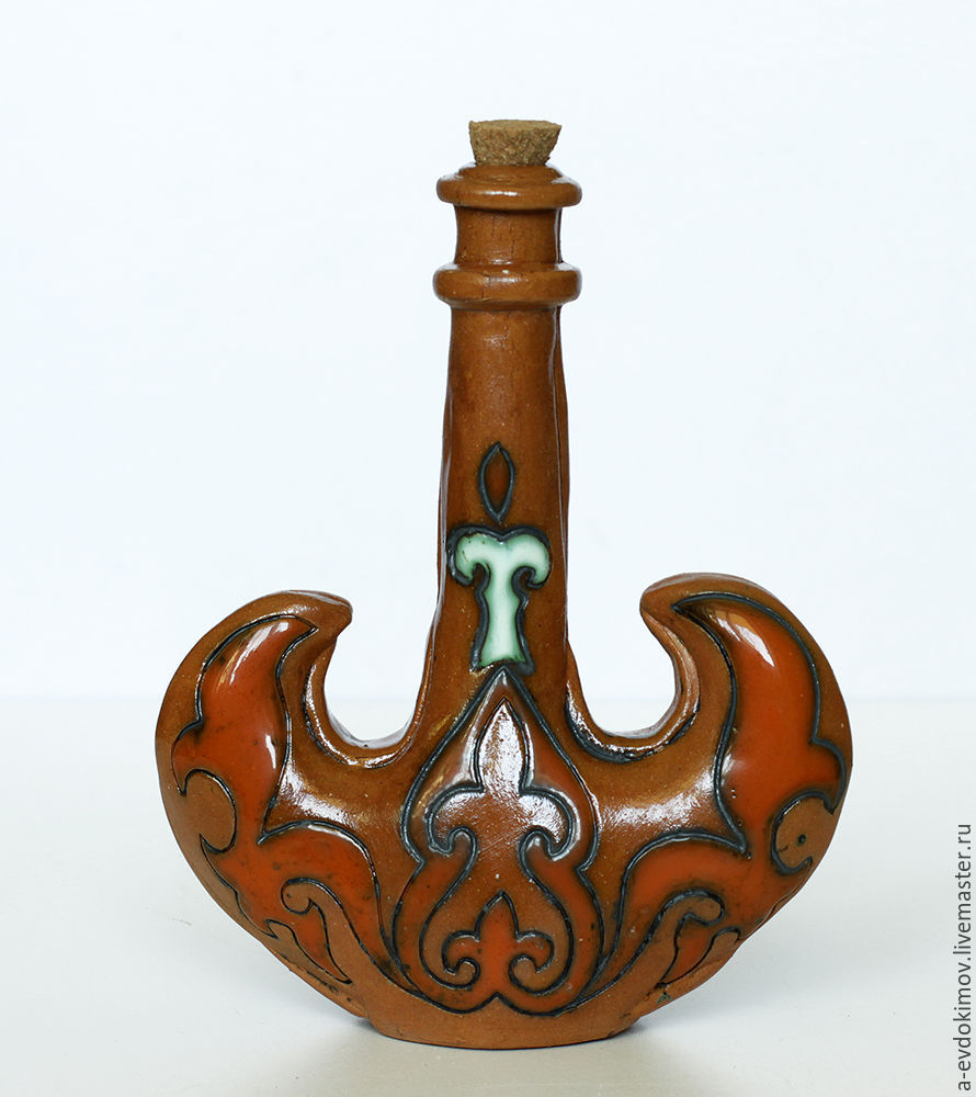 Керамическая бутылка с казахским орнаментом