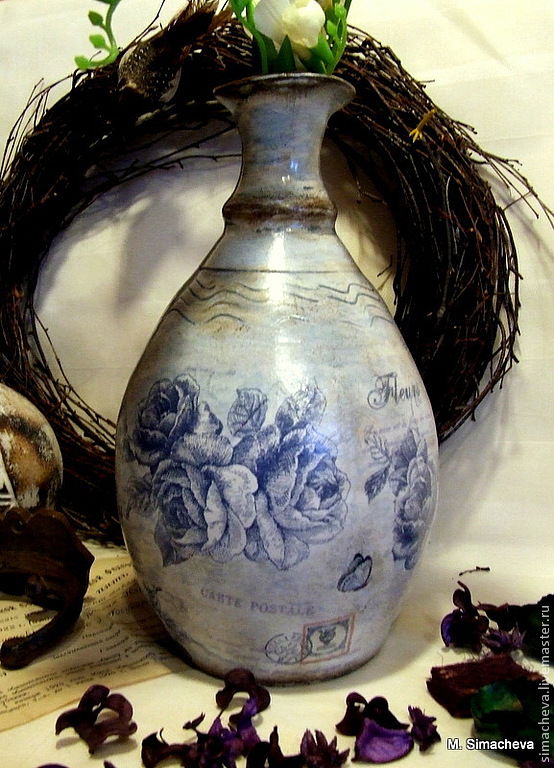 Глиняная вазочка Синие розы