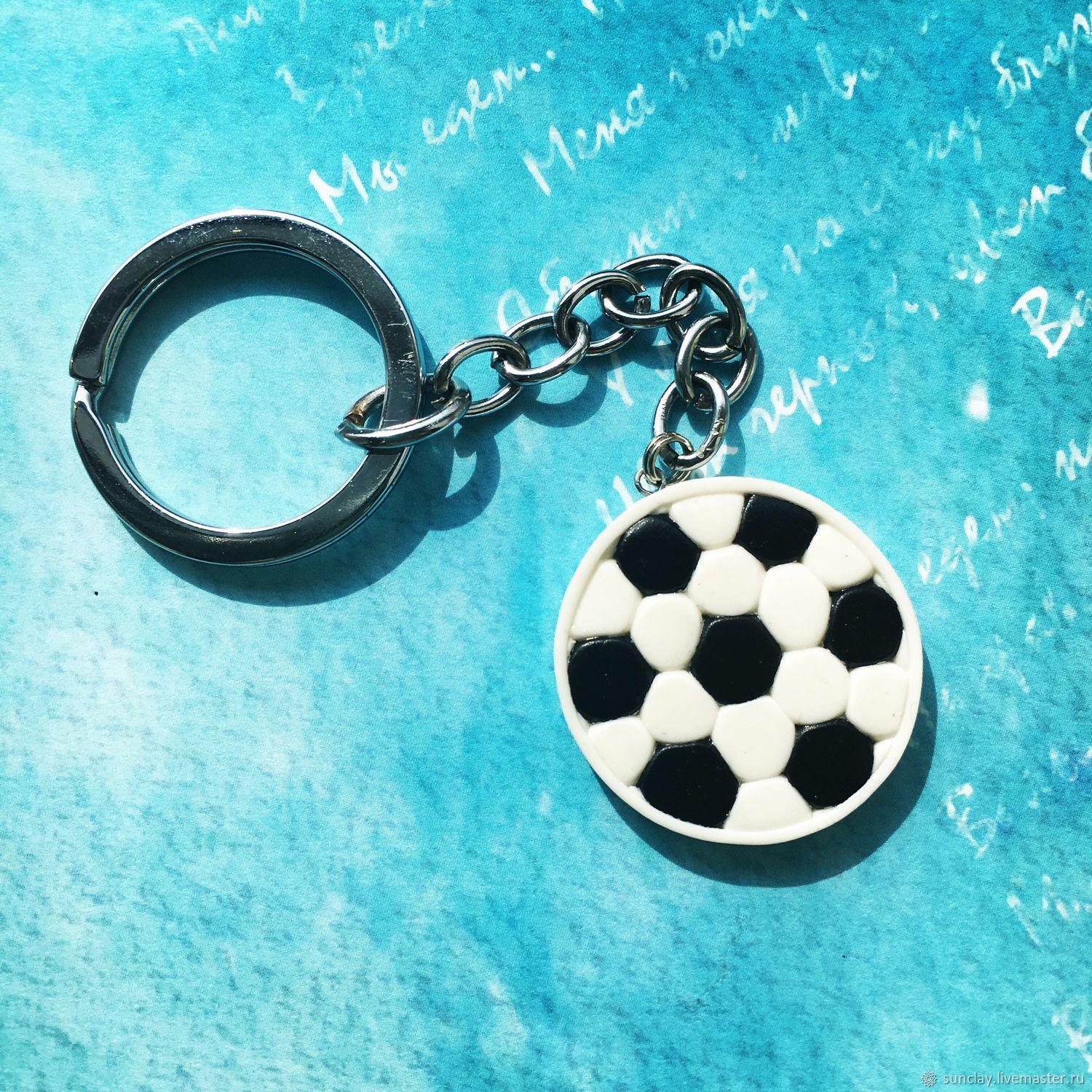 Брелок для ключей или на сумку из полимерной глины «Футбол 2018»
