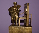 Статуэтка - памятник-сувенир под бронзу