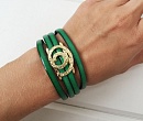 Широкий кожаный браслет из зеленой кожи, бусина с греческим орнаментом