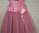 Нарядное платье цвета пыльная роза с пайетками и фатиновой юбочкой