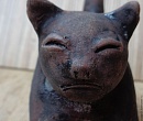 Статуэтка керамическая ручной работы.Черная глазурь.Кот