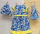 Летнее синее платье для девочки и кошка